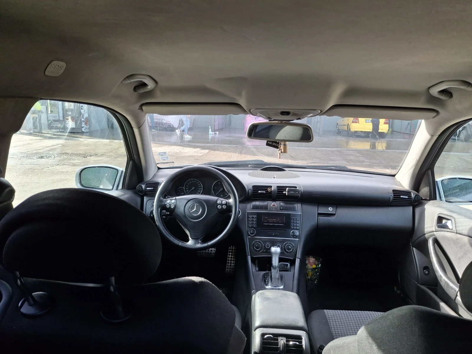 Mercedes-Benz C 200  - изображение 5