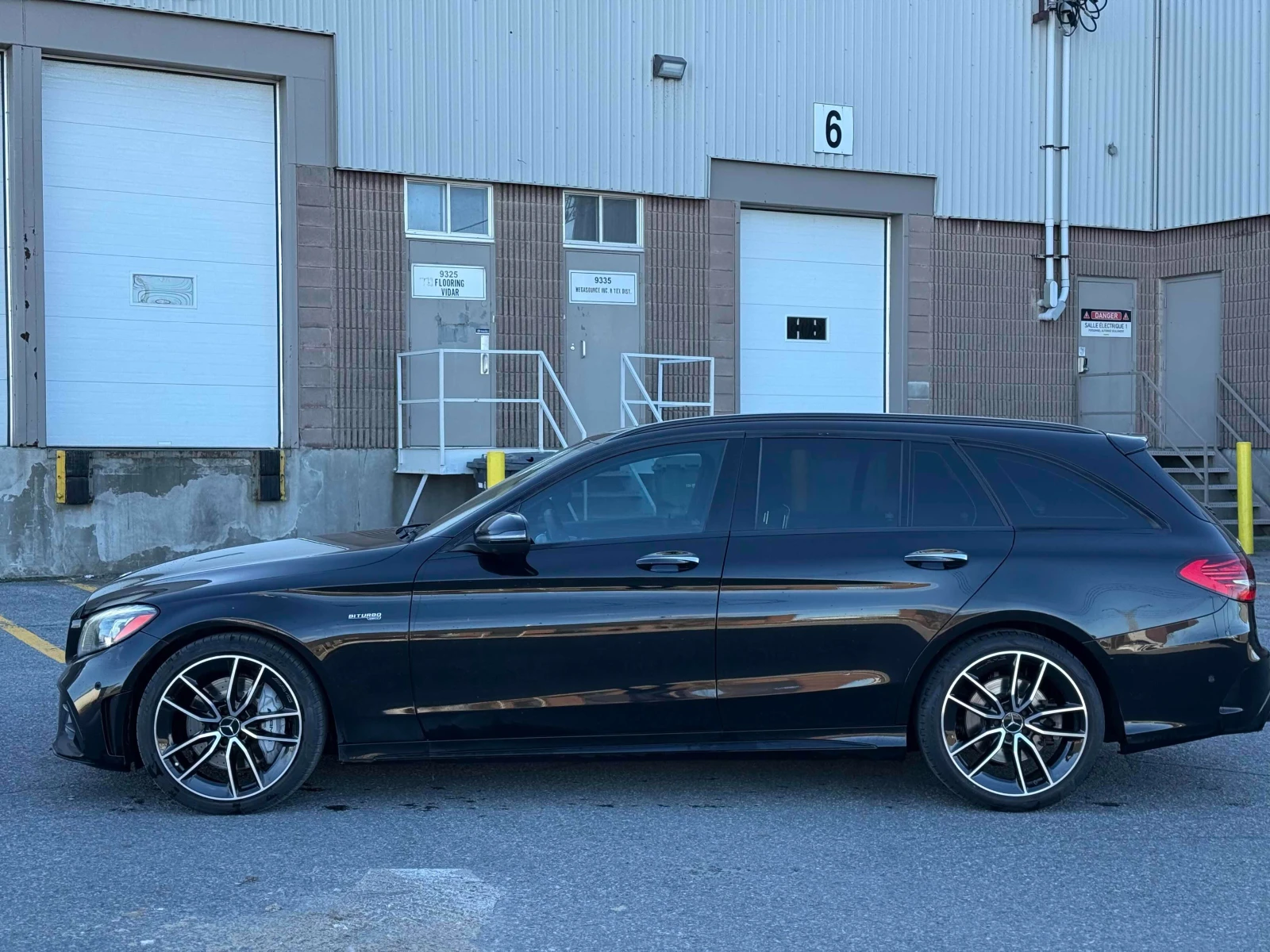 Mercedes-Benz C 43 AMG * CARFAX * БЕЗ ПЪРВОНАЧАЛНА ВНОСКА - изображение 3