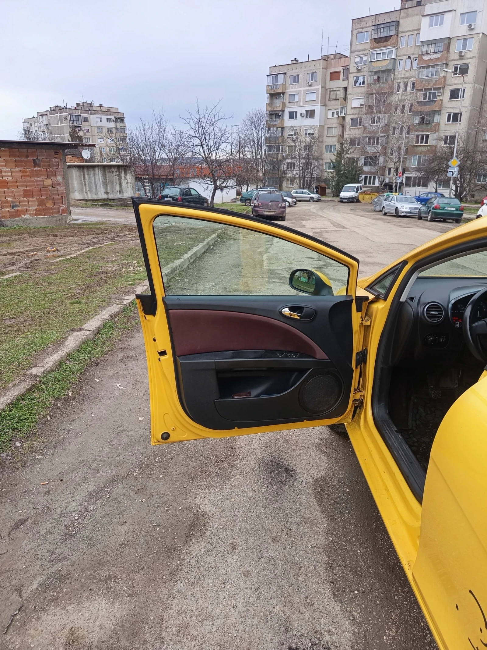 Seat Leon 1.6i, снимка 7 - Автомобили и джипове - 53598242