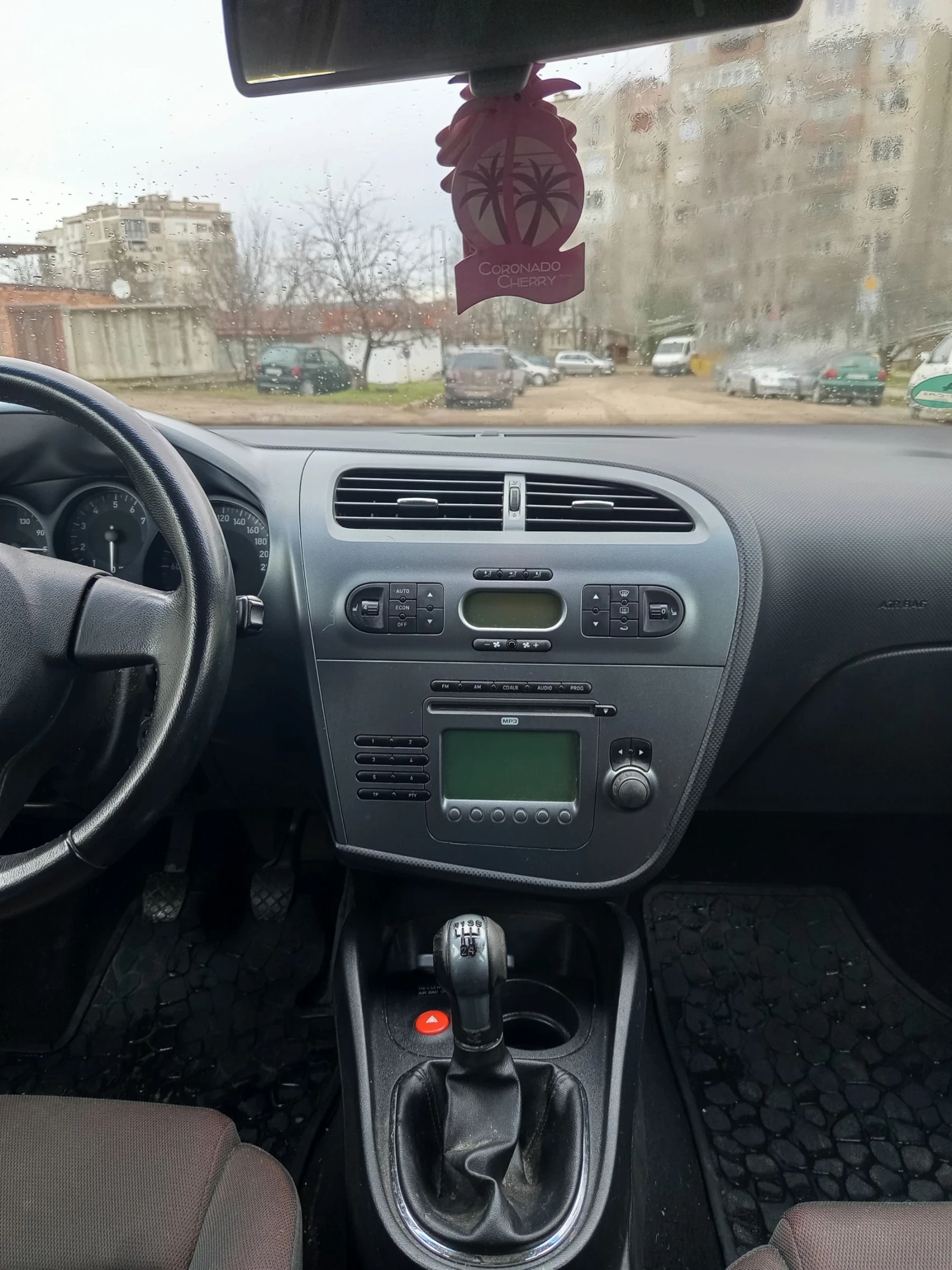 Seat Leon 1.6i, снимка 12 - Автомобили и джипове - 53598242