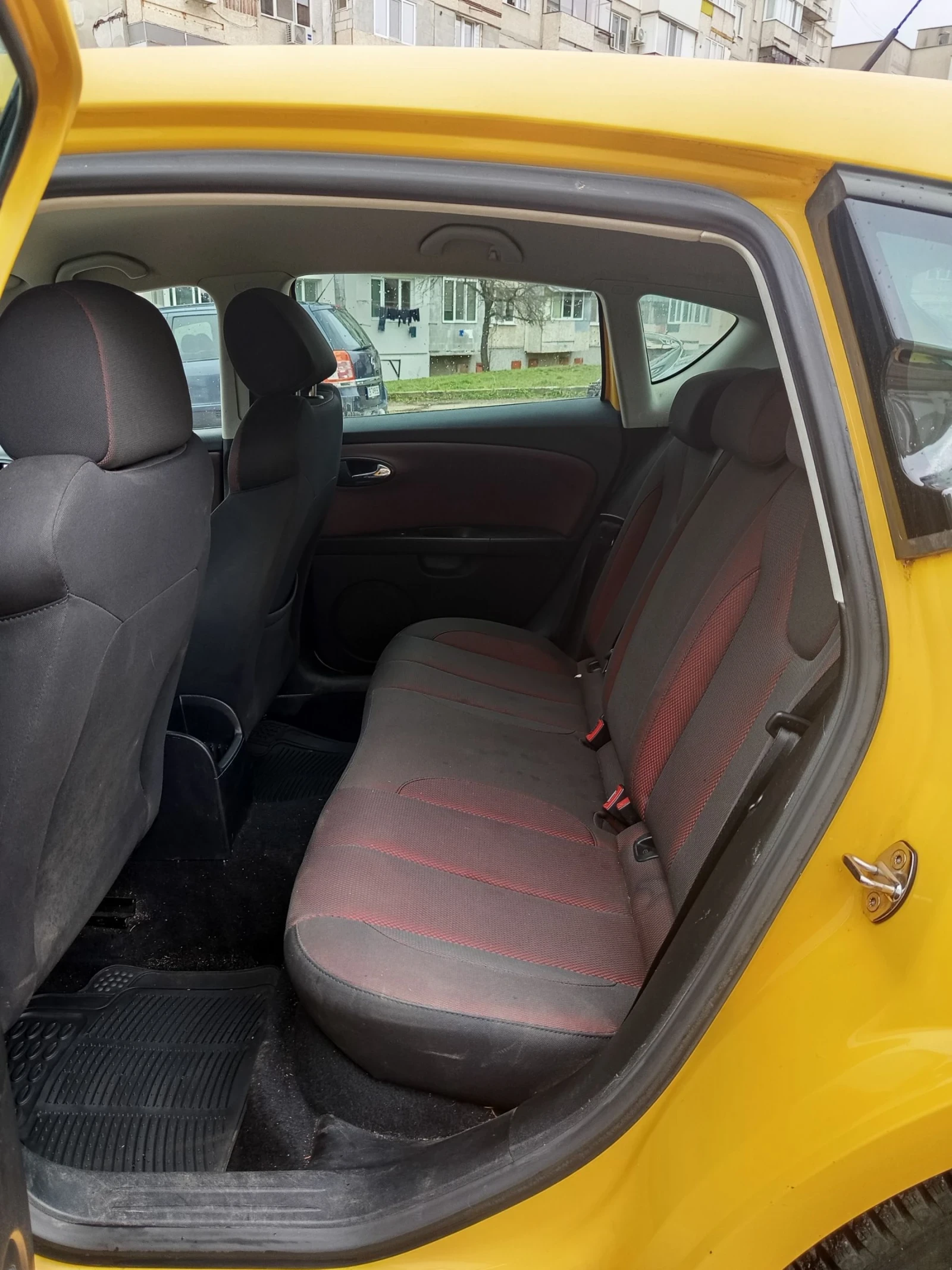 Seat Leon 1.6i, снимка 10 - Автомобили и джипове - 53598242