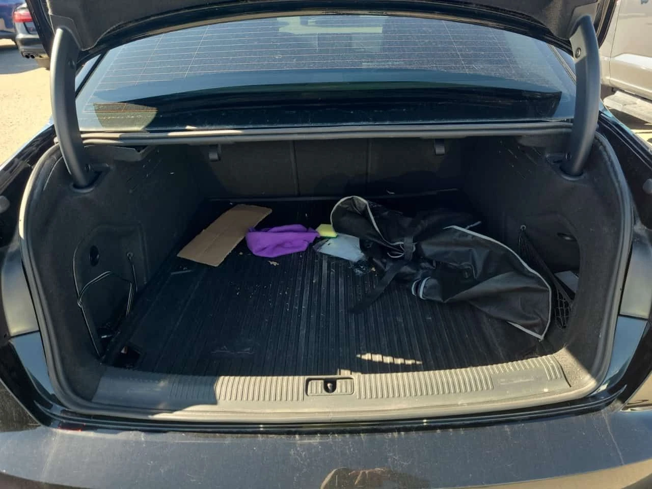 Audi A4 Progressiv/CARFAX/Шибидах/Памет/Подгрев/, снимка 13 - Автомобили и джипове - 54260530