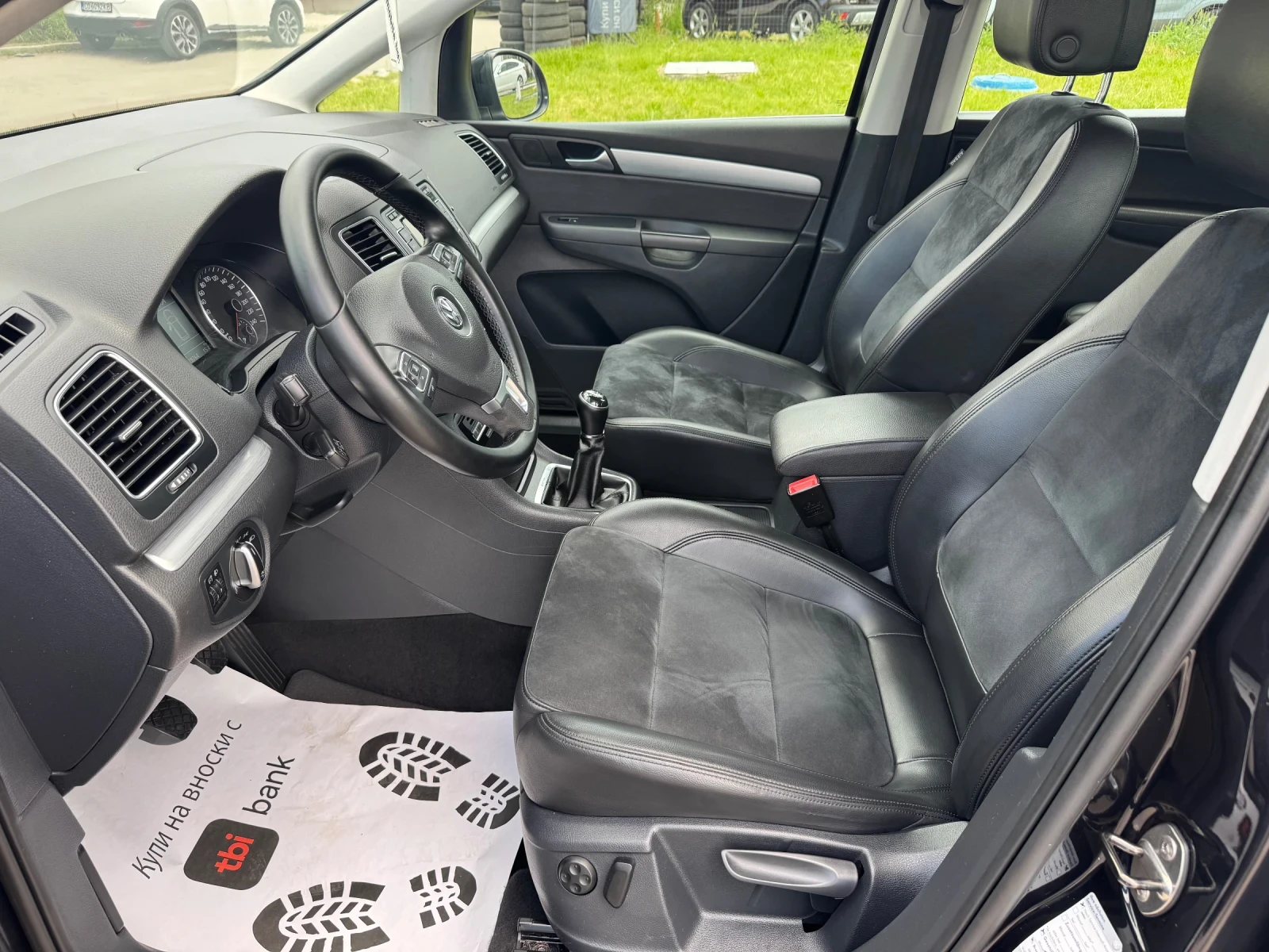 VW Sharan 2.0TDi 4x4 Навигация Кожен Салон, снимка 7 - Автомобили и джипове - 54584754