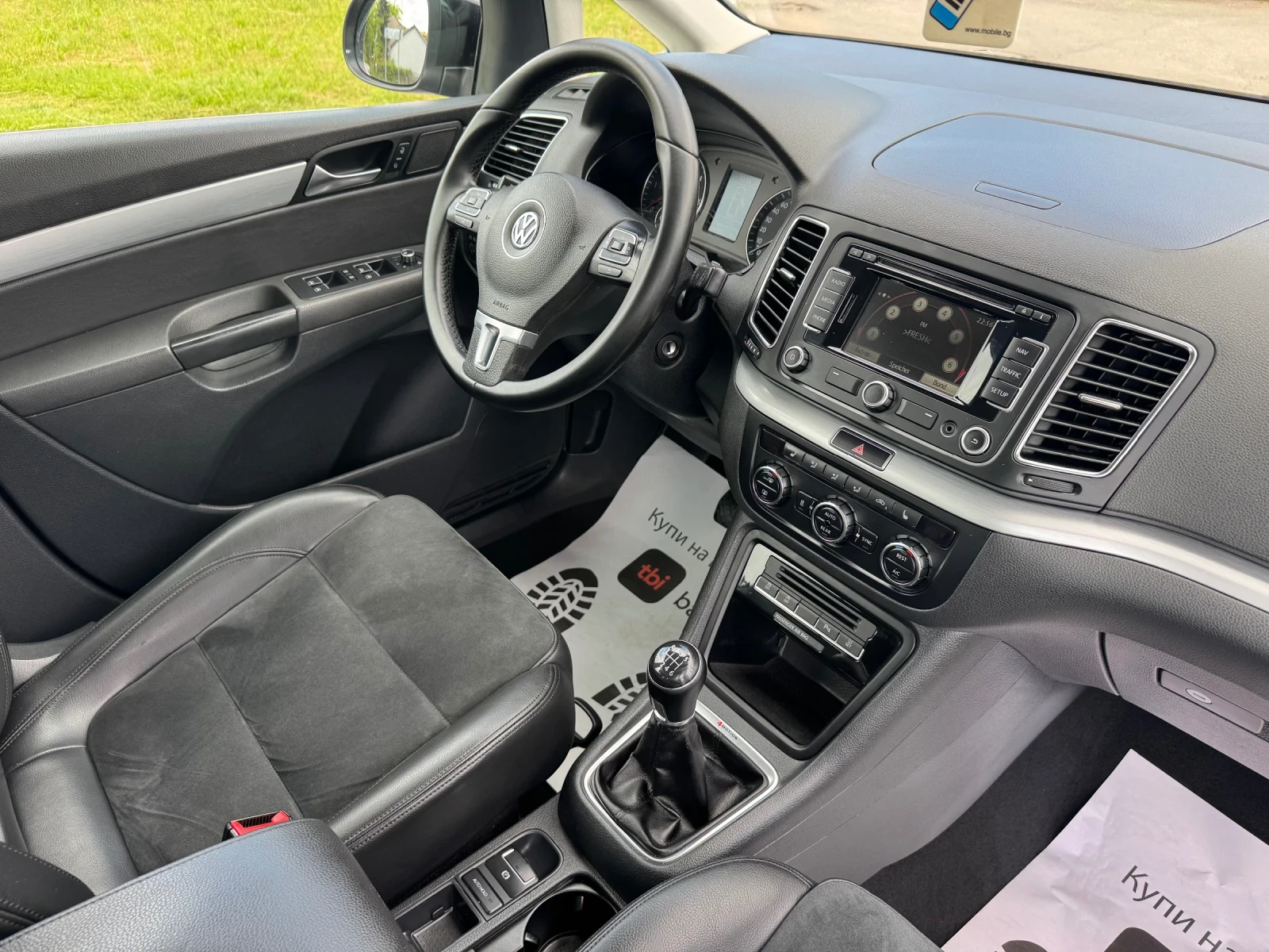 VW Sharan 2.0TDi 4x4 Навигация Кожен Салон, снимка 12 - Автомобили и джипове - 54584754