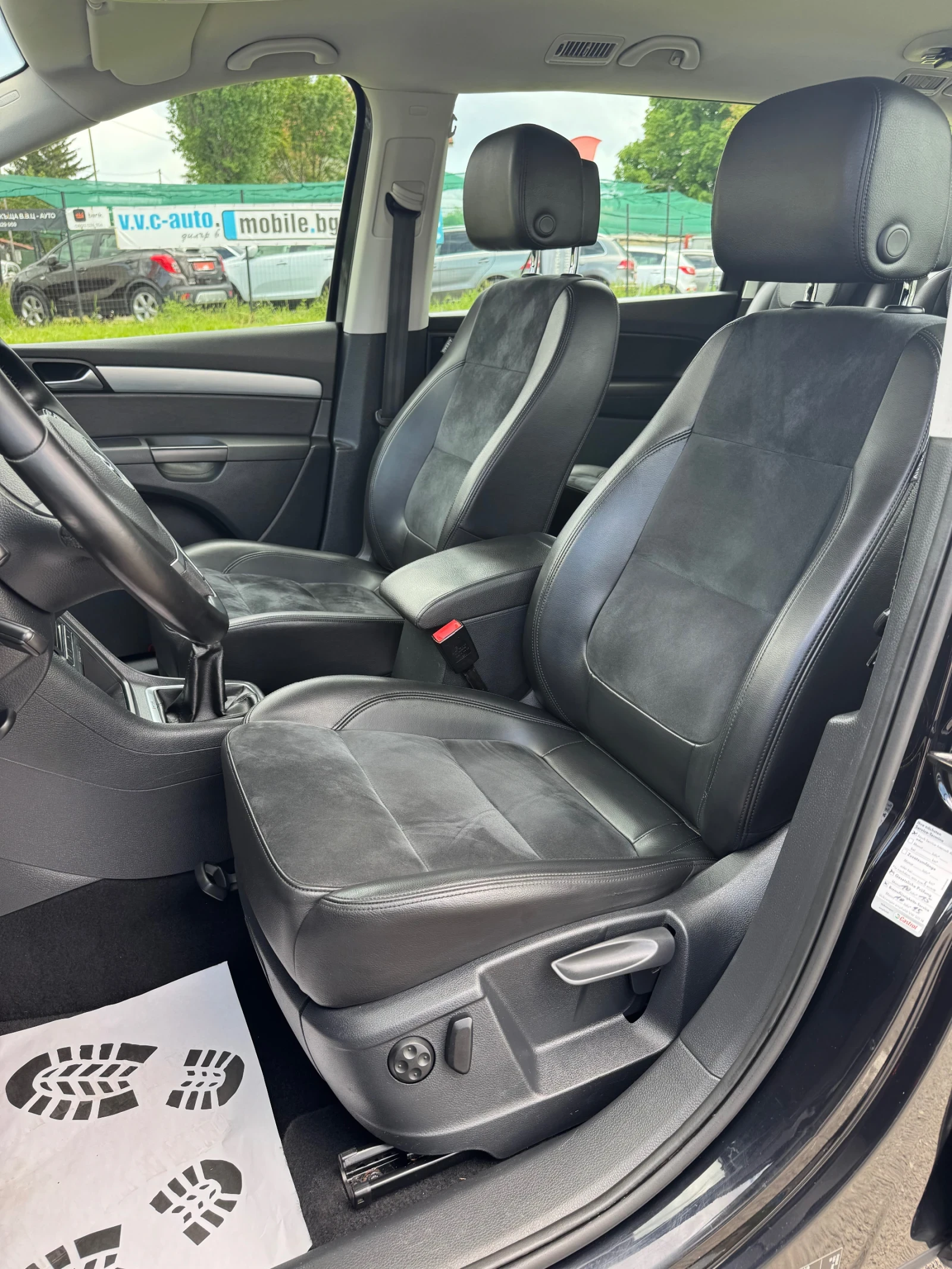 VW Sharan 2.0TDi 4x4 Навигация Кожен Салон, снимка 8 - Автомобили и джипове - 54584754