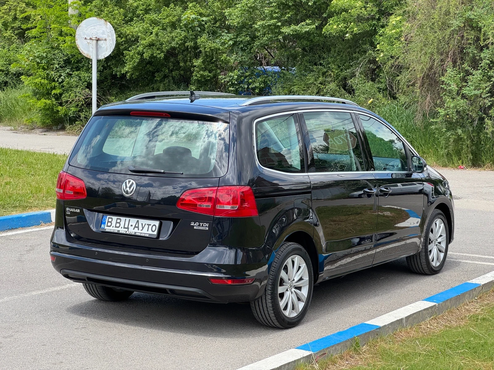 VW Sharan 2.0TDi 4x4 Навигация Кожен Салон, снимка 4 - Автомобили и джипове - 54584754