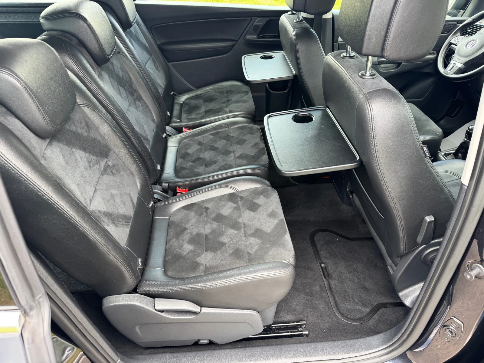 VW Sharan 2.0TDi 4x4 Навигация Кожен Салон, снимка 10 - Автомобили и джипове - 54584754