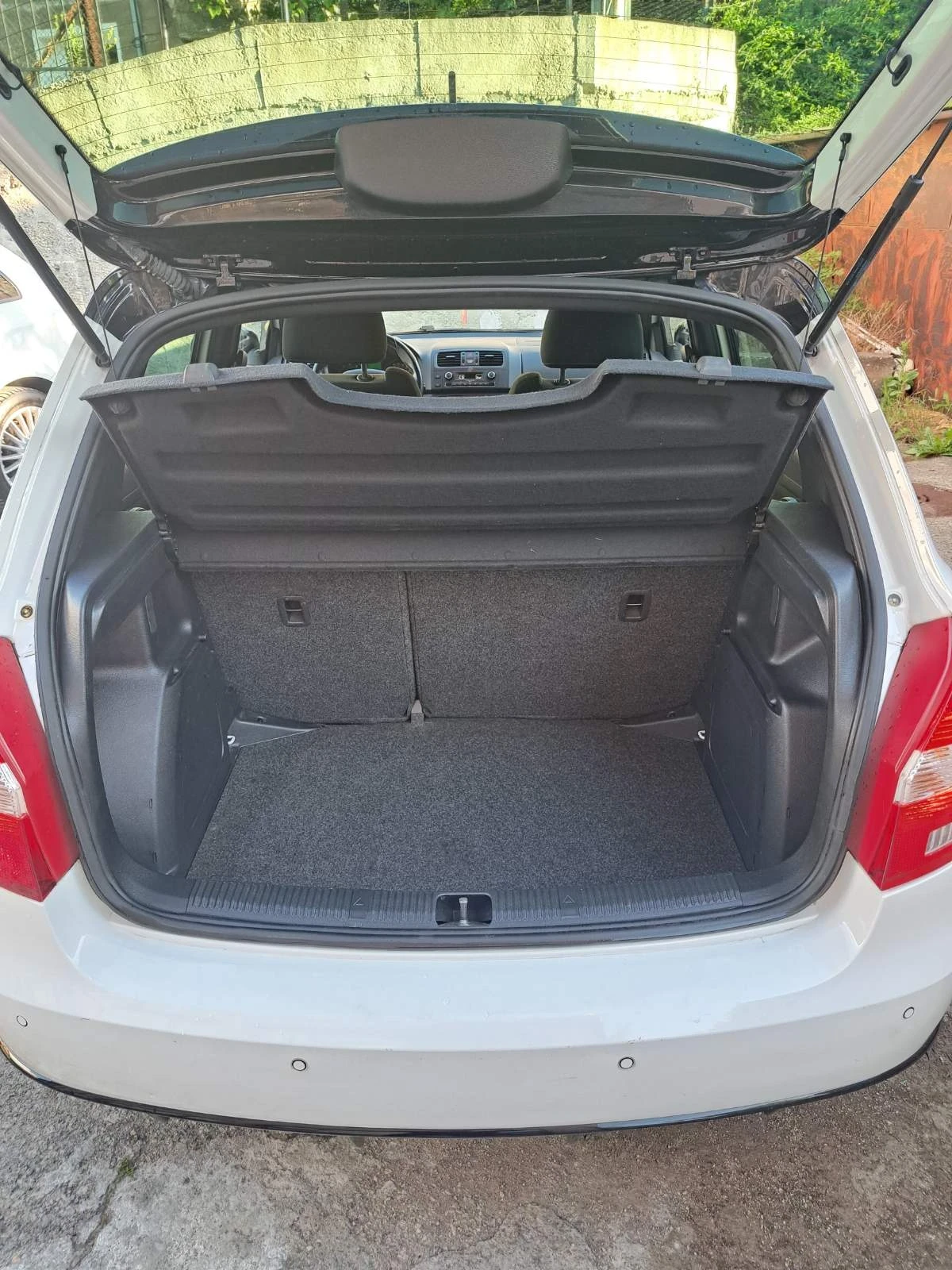 Skoda Fabia 1.2 Monte Karlo Sportlain, снимка 14 - Автомобили и джипове - 54753205