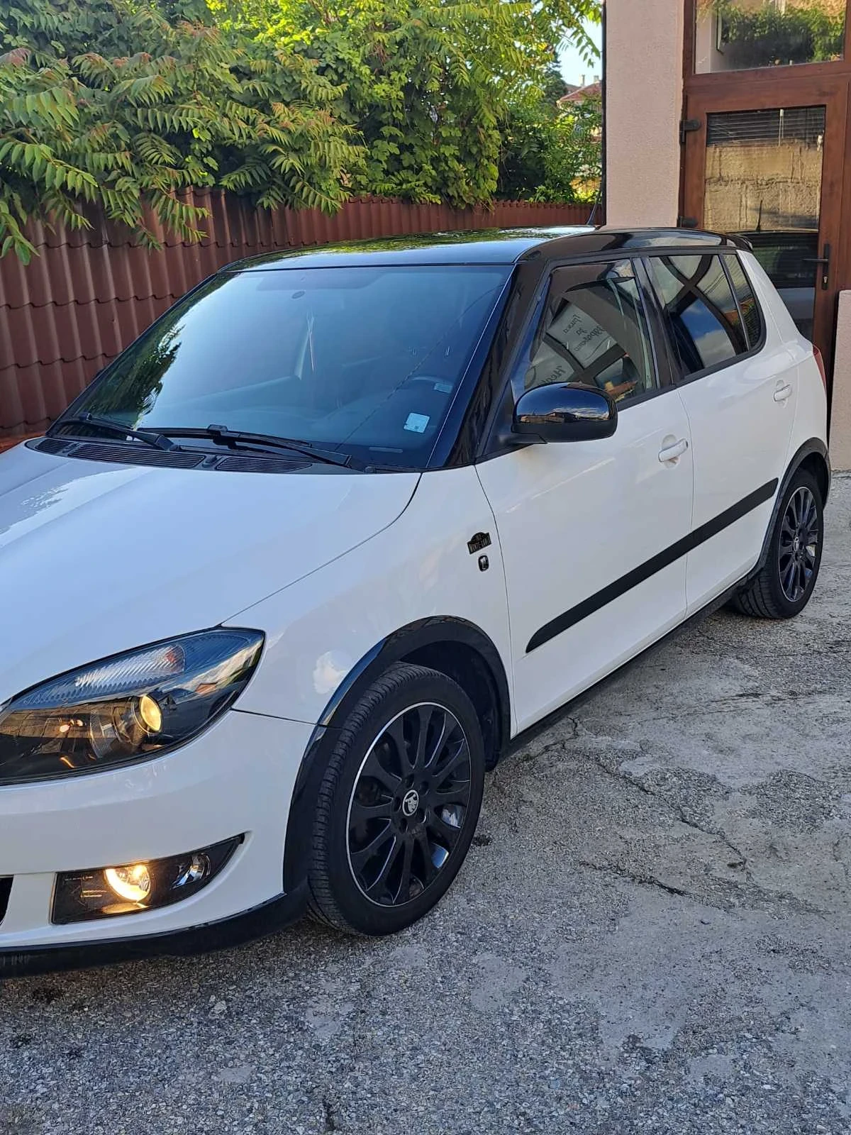 Skoda Fabia 1.2 Monte Karlo Sportlain, снимка 3 - Автомобили и джипове - 54753205