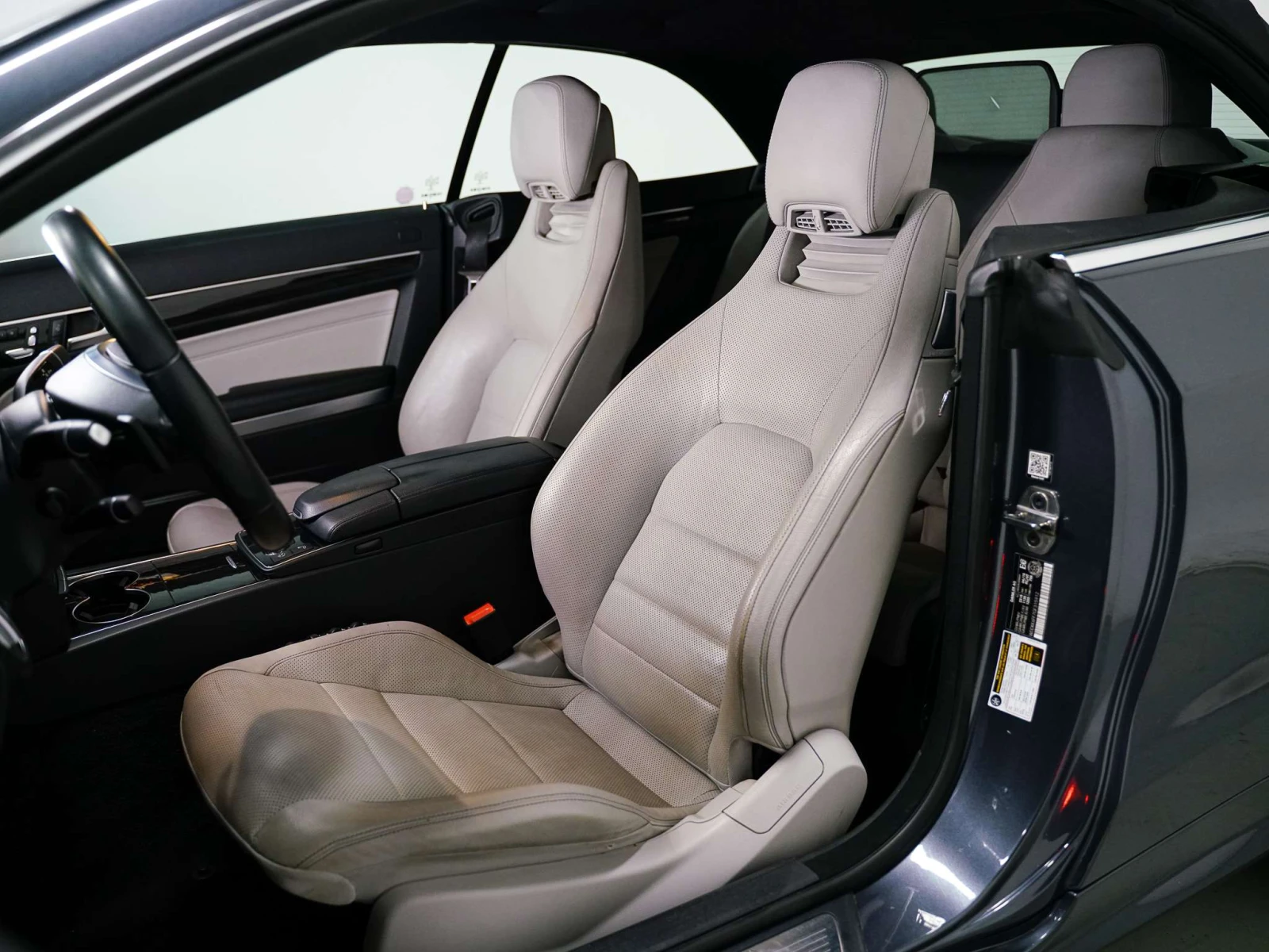 Mercedes-Benz E 400 400 | AMG PKG | ЦЕНА ДО БГ, снимка 16 - Автомобили и джипове - 54980077
