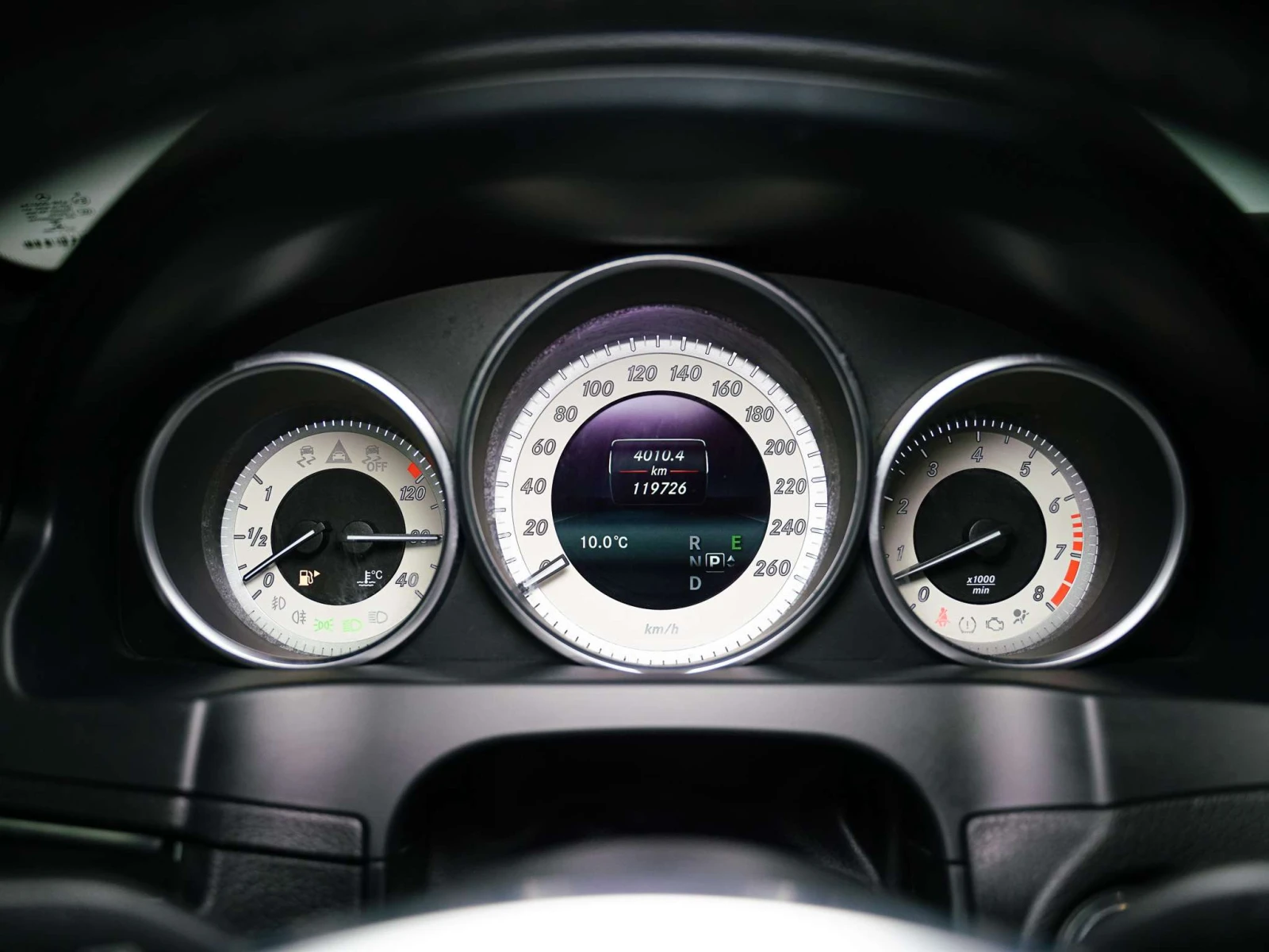 Mercedes-Benz E 400 400 | AMG PKG | ЦЕНА ДО БГ, снимка 14 - Автомобили и джипове - 54980077