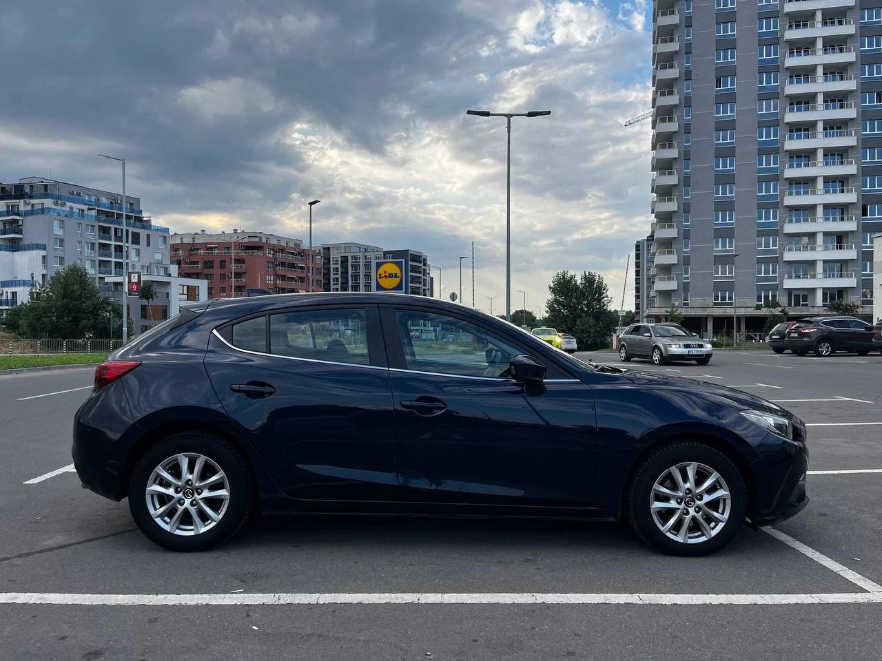 Mazda 3, снимка 3 - Автомобили и джипове - 55072378