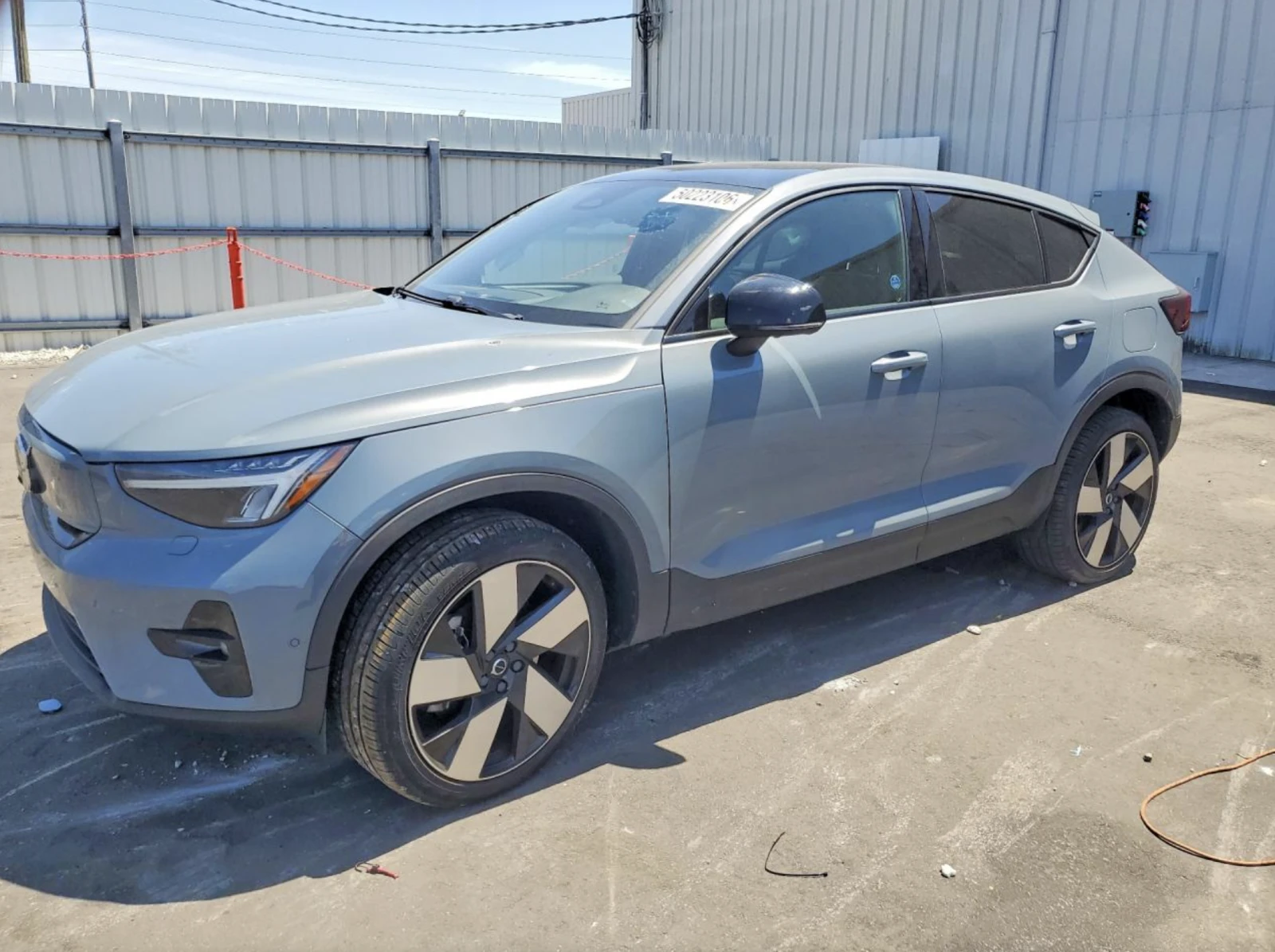 Volvo C40 RECHARGE PLUS / AWD / ДАТА НА ТЪРГ: 1.07.2026 