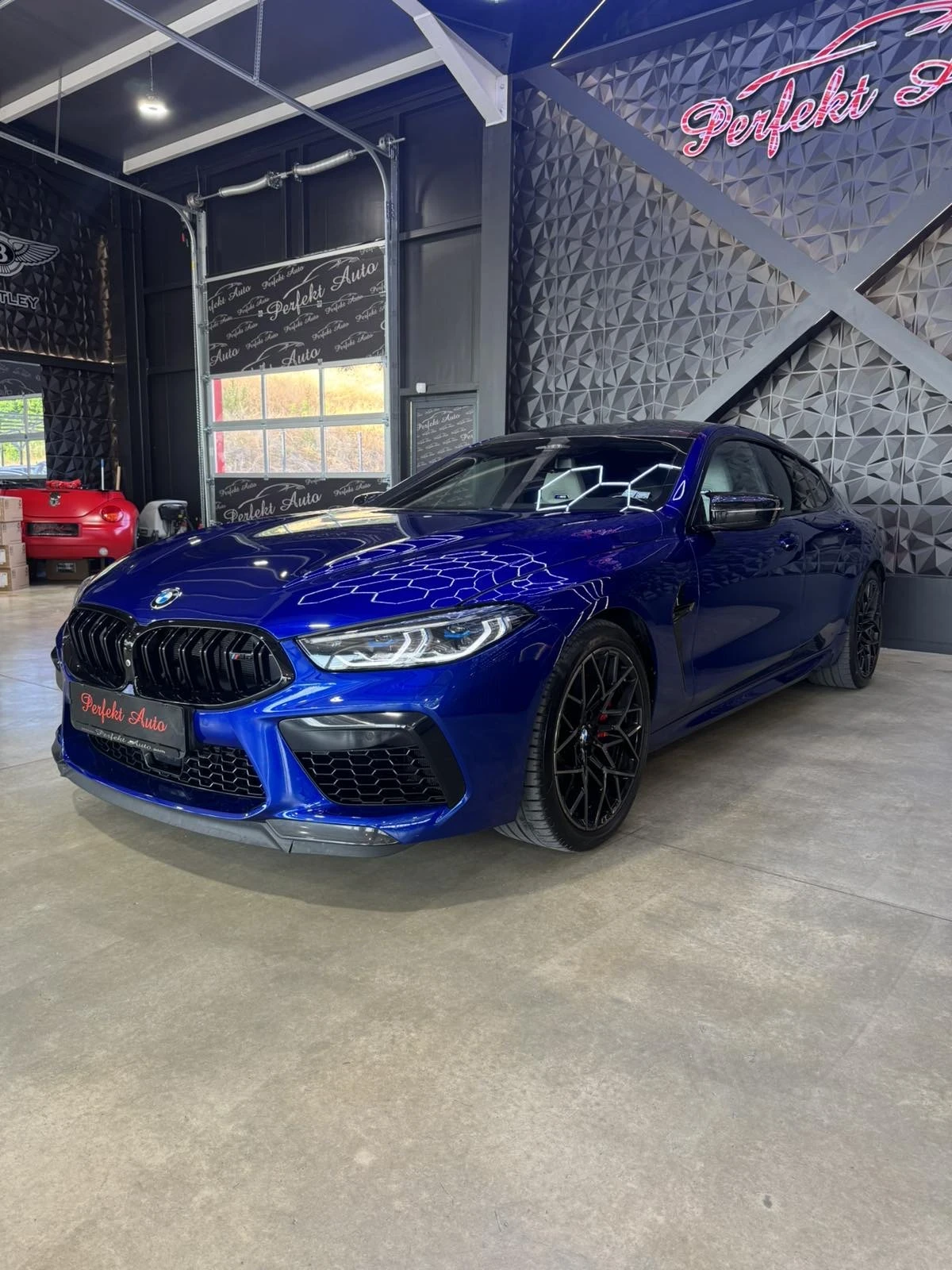 BMW M8 COMP * FULL ЕКС* HEAD UP* BOW&WILK* КАРБОН* ГАРАНЦ, снимка 3 - Автомобили и джипове - 55187620