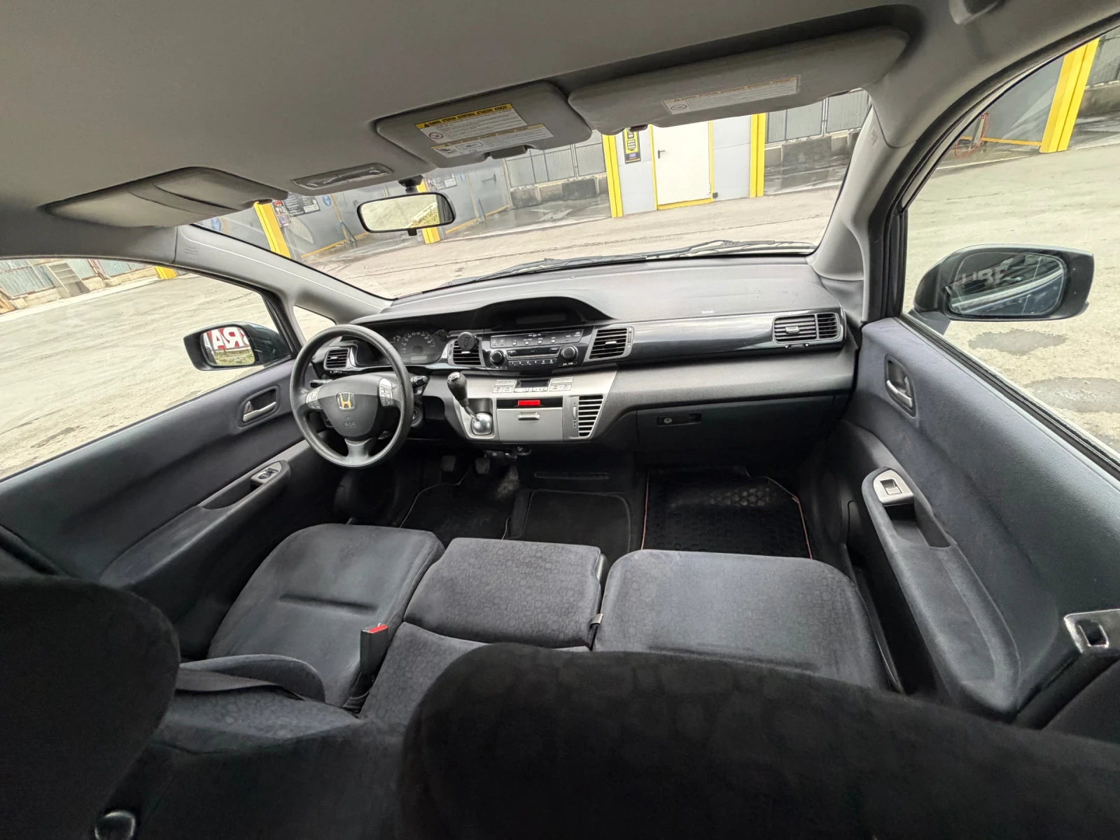 Honda Fr-v, снимка 6 - Автомобили и джипове - 55216186