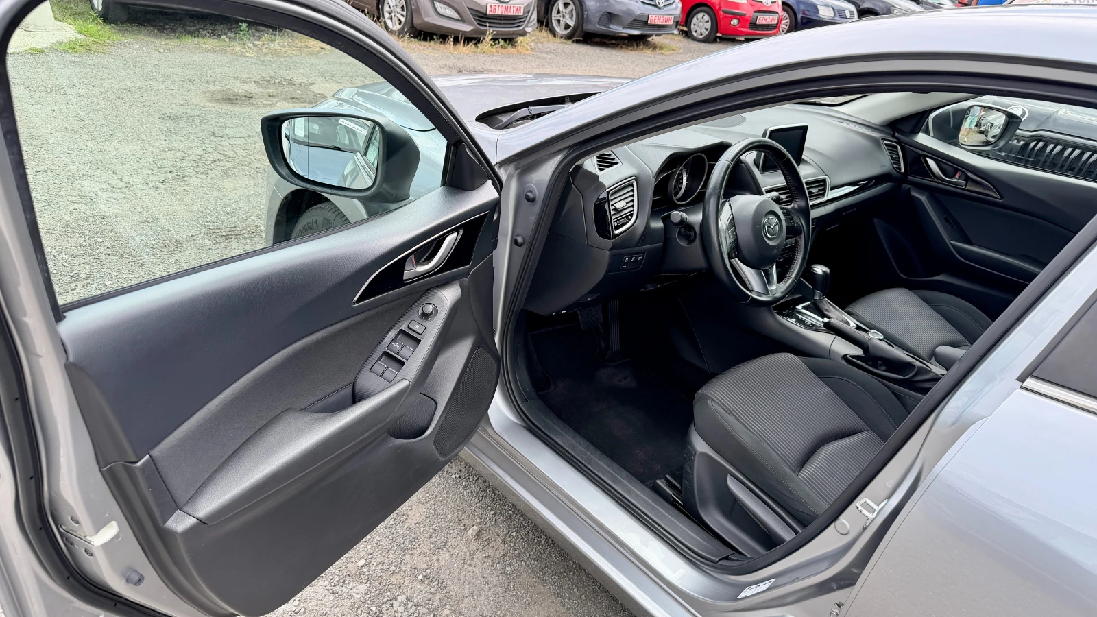 Mazda 3 SkyG 2.0i Автоматик! Внос Швейцария!NAVI, PDC, LED, снимка 9 - Автомобили и джипове - 55240577