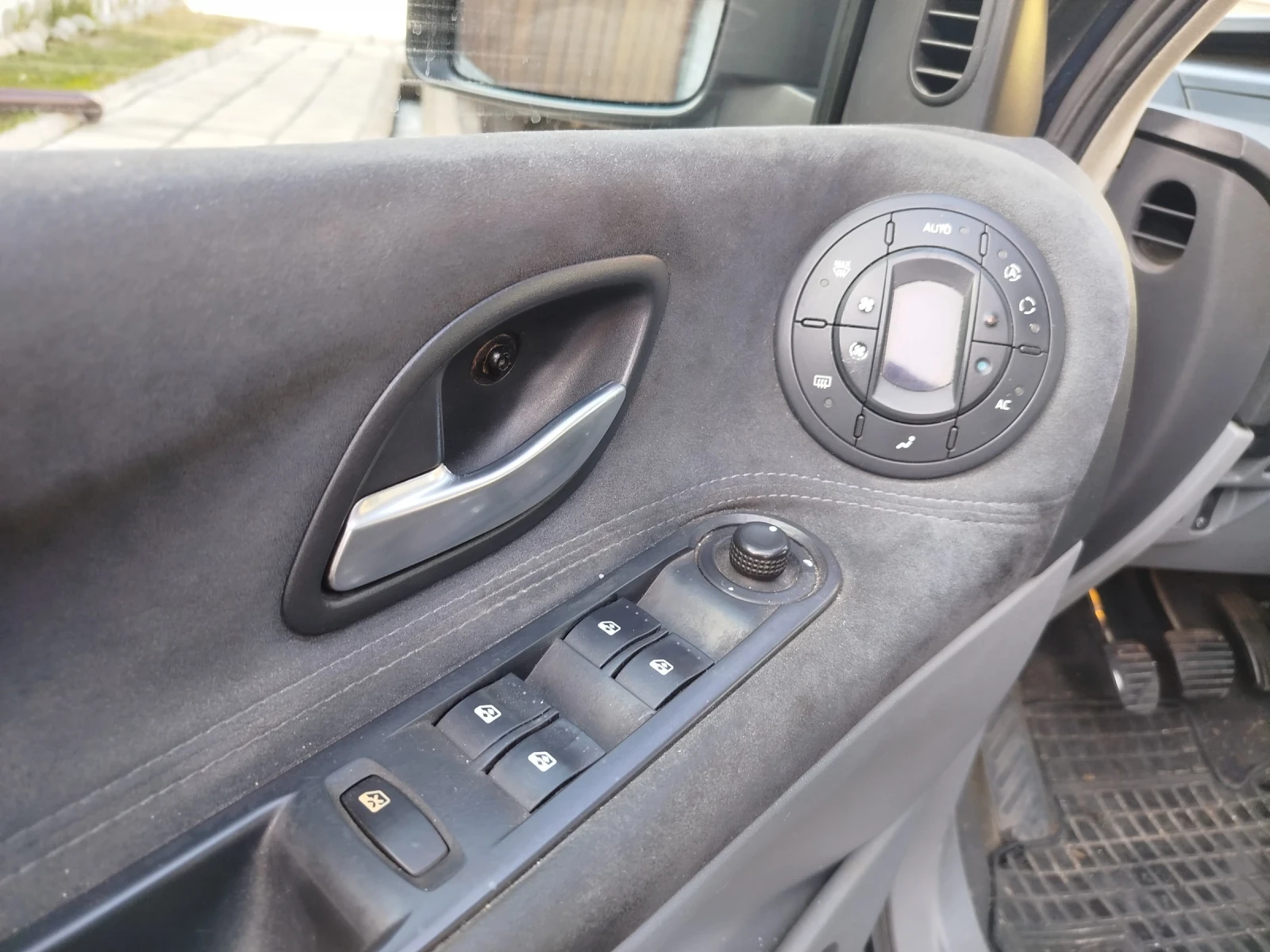 Renault Espace, снимка 8 - Автомобили и джипове - 55420060