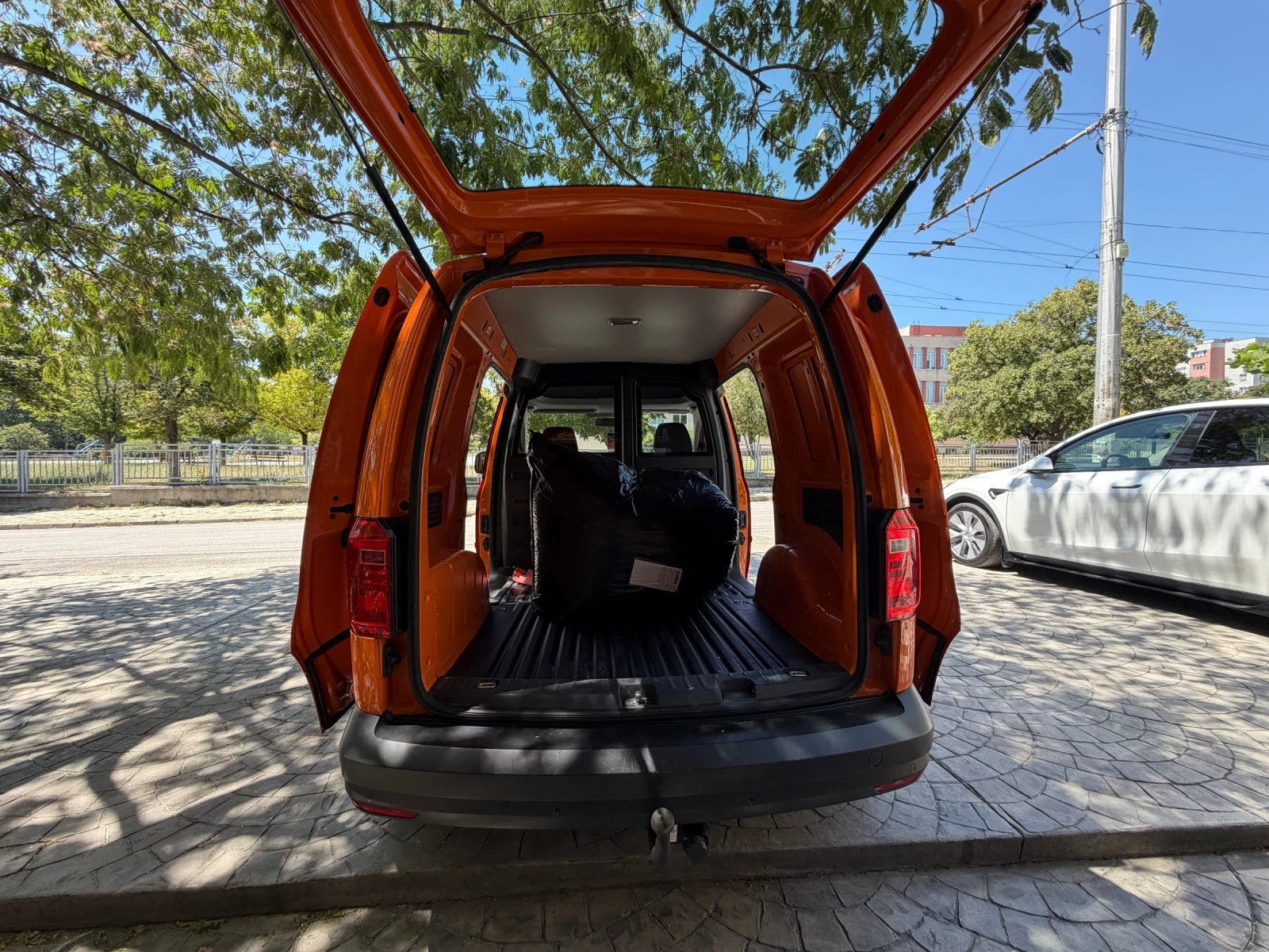 VW Caddy 2000TDI, снимка 11 - Автомобили и джипове - 55499659
