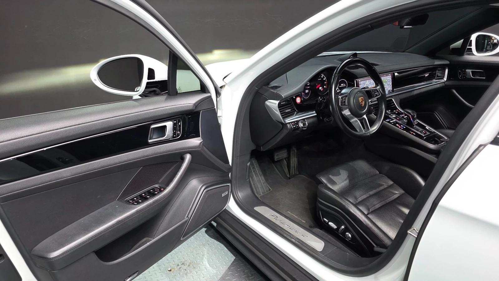Porsche Panamera 3.0 AWD, снимка 9 - Автомобили и джипове - 55789942