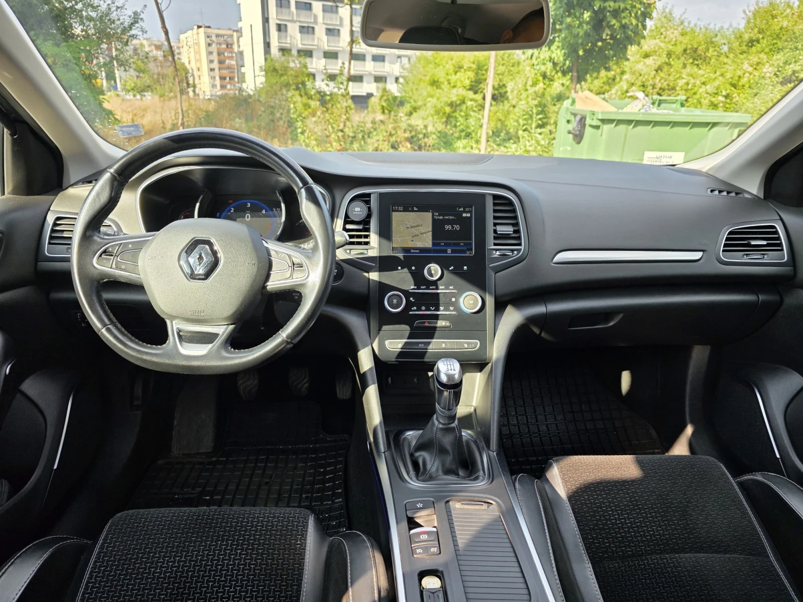 Renault Megane 1.5 dci 110, снимка 11 - Автомобили и джипове - 55829846