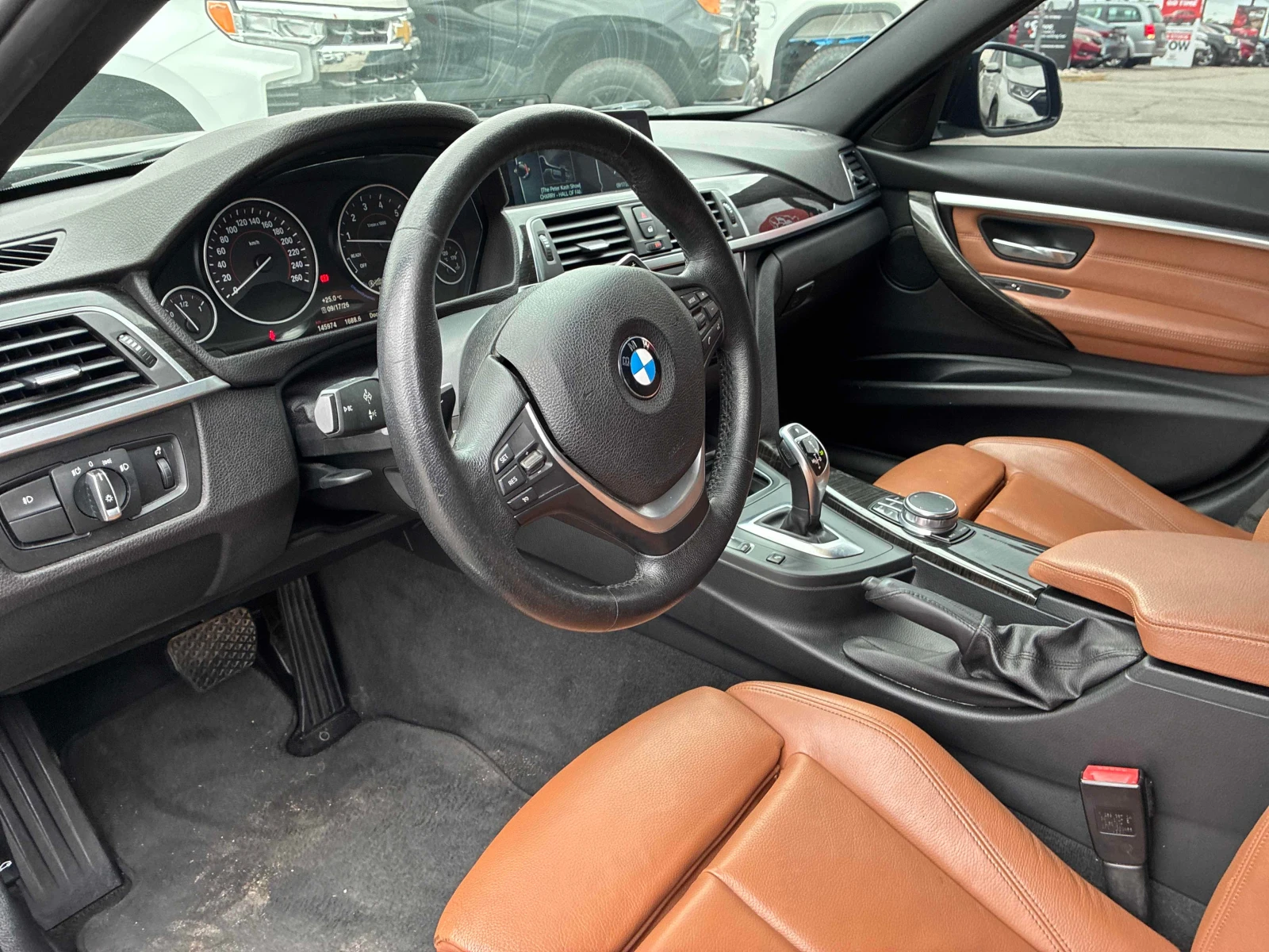 BMW 330 * 330i xDrive * CARFAX * , снимка 5 - Автомобили и джипове - 56131087