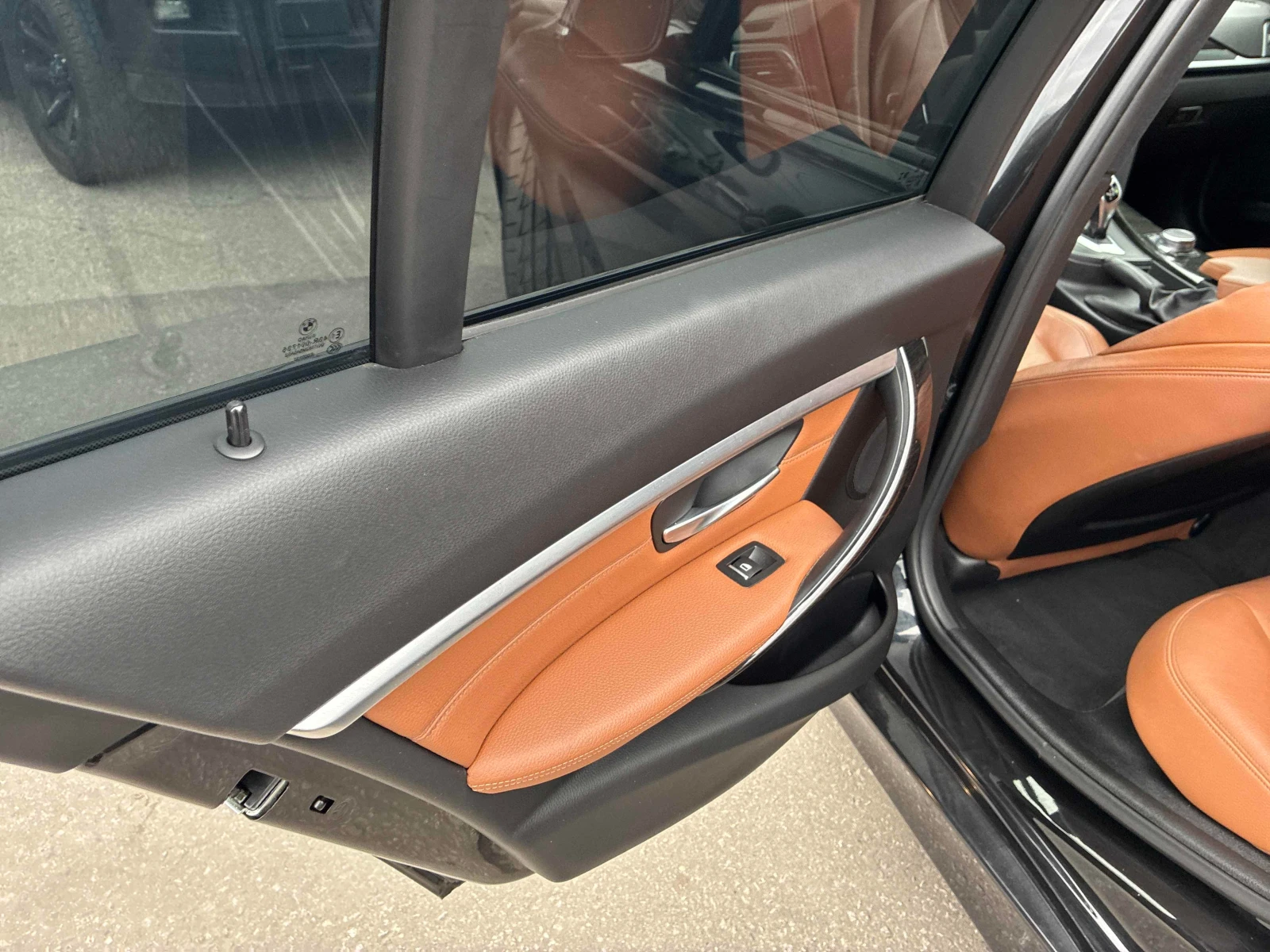 BMW 330 * 330i xDrive * CARFAX * , снимка 14 - Автомобили и джипове - 56131087