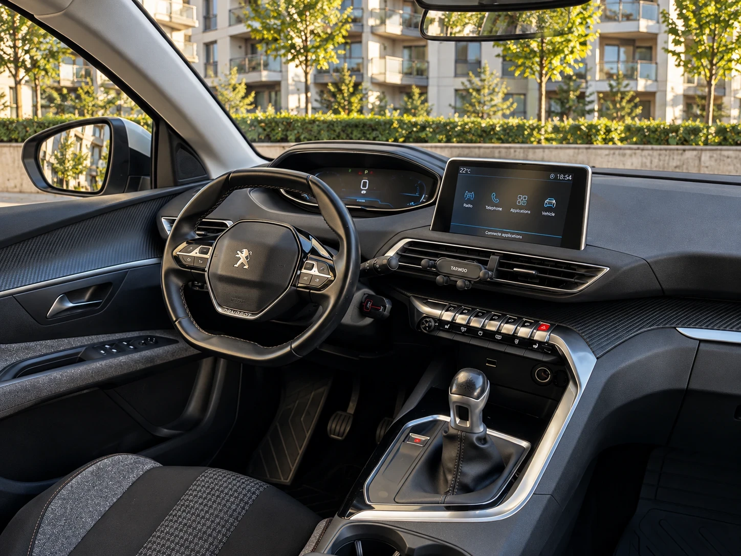 Peugeot 3008 1.2T, снимка 9 - Автомобили и джипове - 56248655