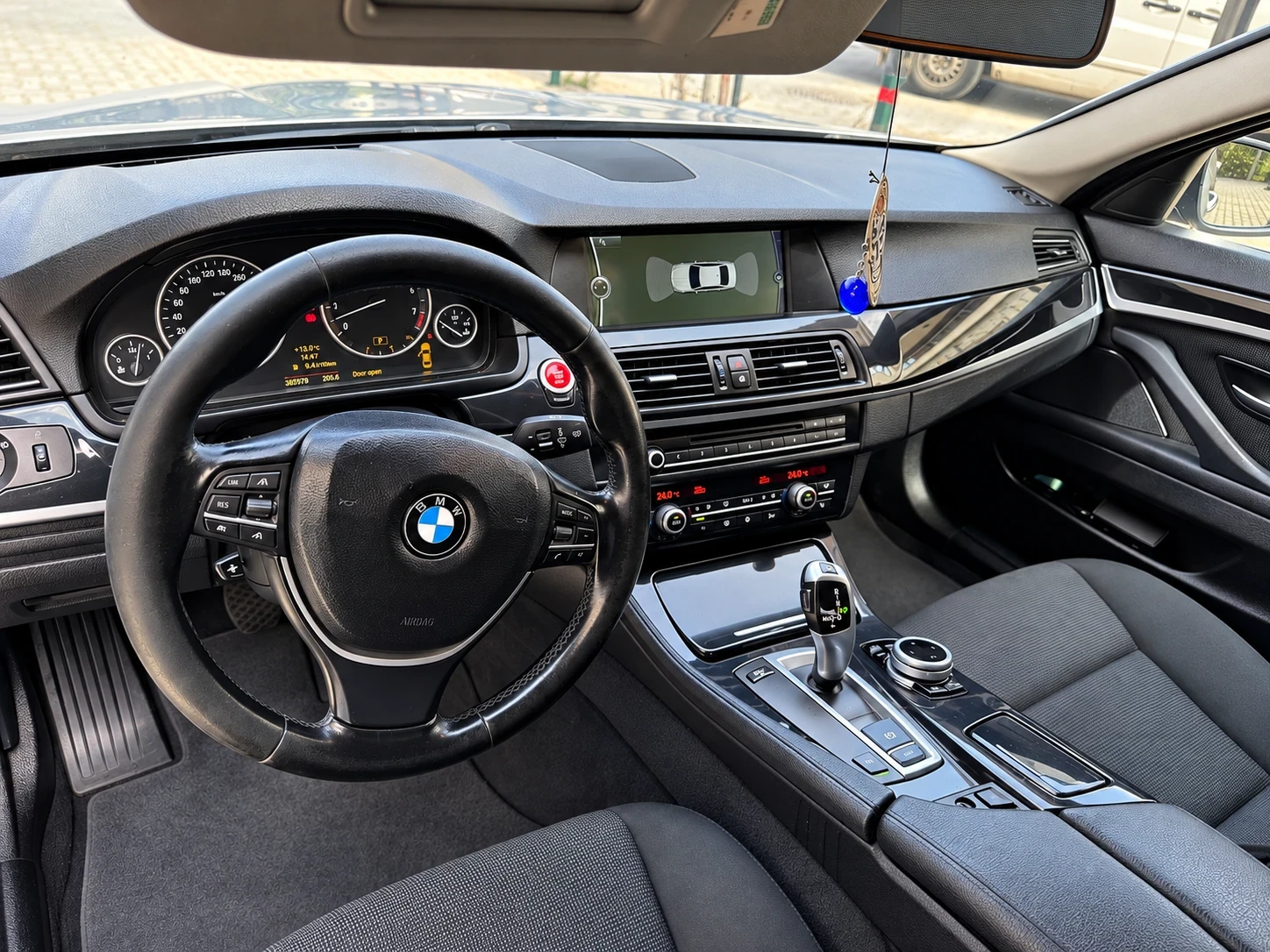 BMW 523 F10 3.0i, снимка 7 - Автомобили и джипове - 56288744