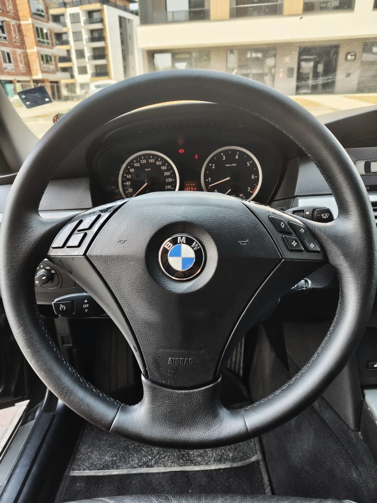 BMW 525 i-M54-АВТОМАТ, снимка 9 - Автомобили и джипове - 56309471