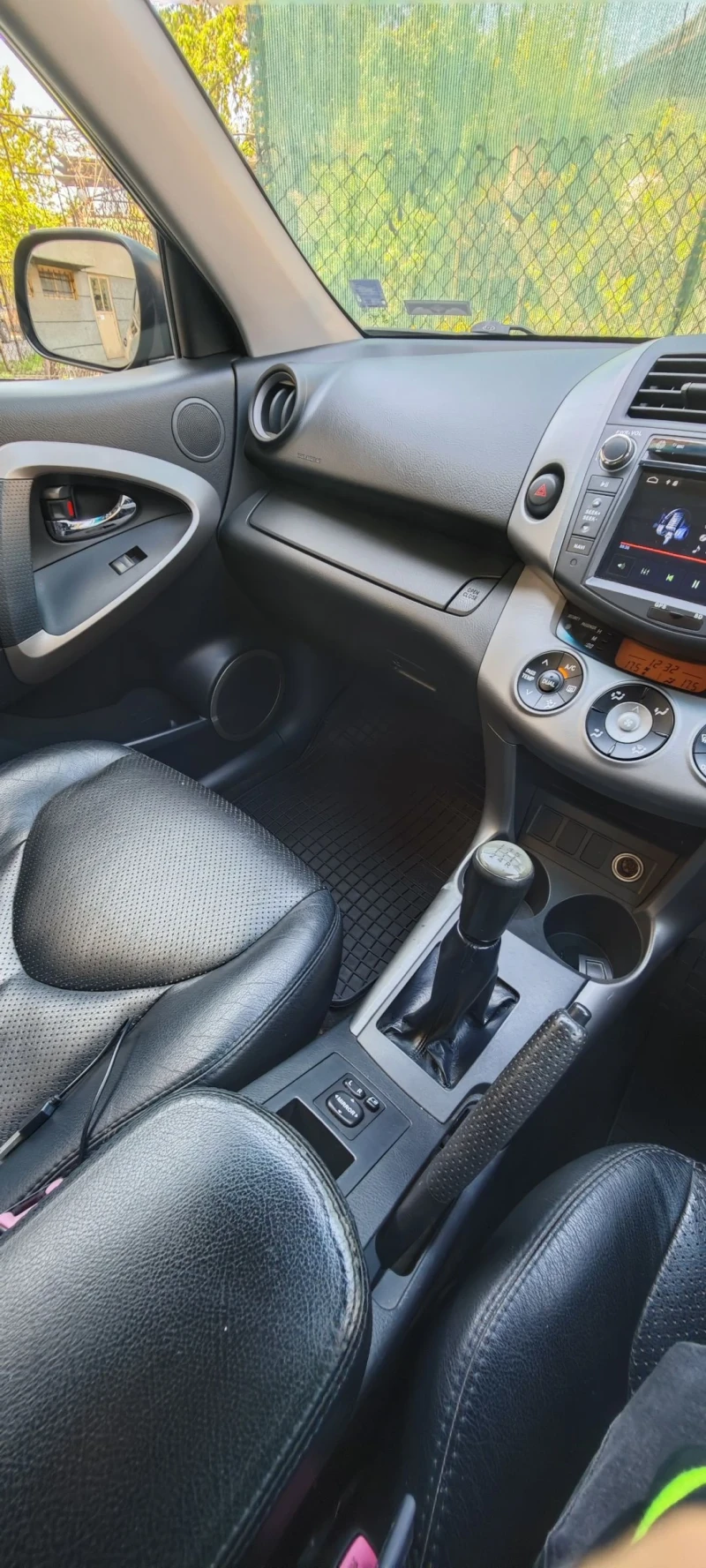 Toyota Rav4, снимка 3 - Автомобили и джипове - 52432410