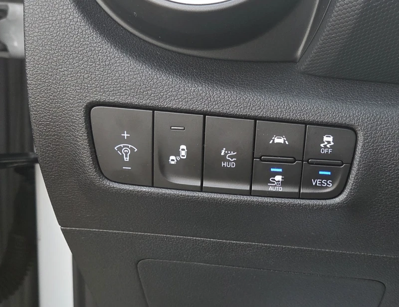 Hyundai Kona 64KW/Premium/SOH100%, снимка 16 - Автомобили и джипове - 52833137