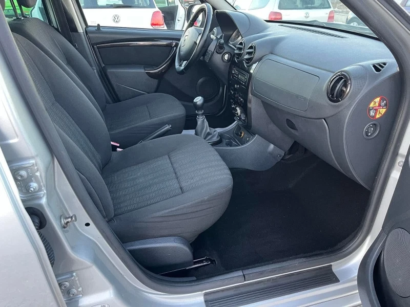 Dacia Duster, снимка 8 - Автомобили и джипове - 52910864