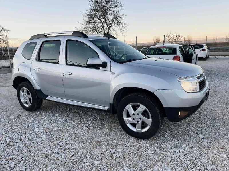 Dacia Duster, снимка 2 - Автомобили и джипове - 52910864