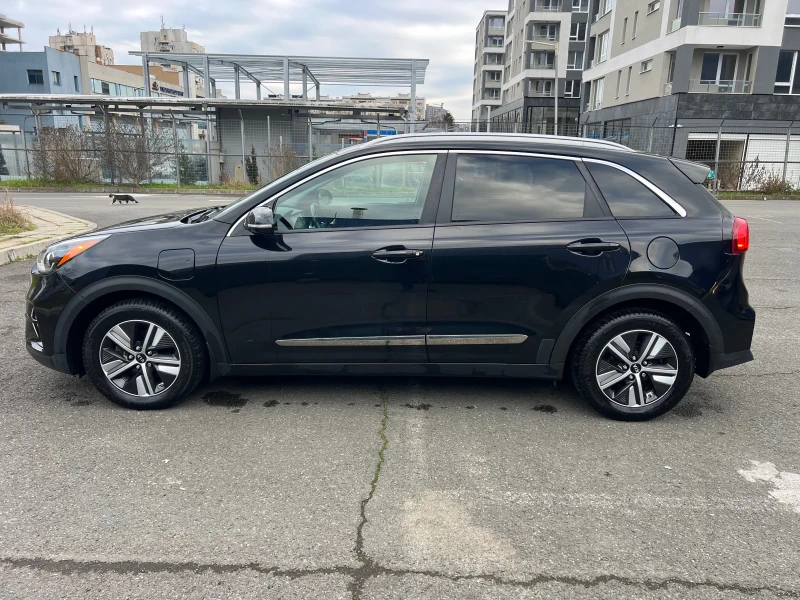 Kia Niro, снимка 5 - Автомобили и джипове - 53479365