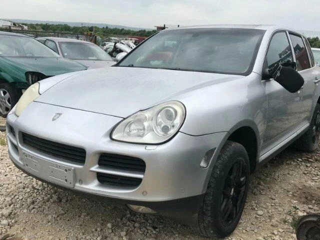 Porsche Cayenne 4.5 i , снимка 1 - Автомобили и джипове - 38179092