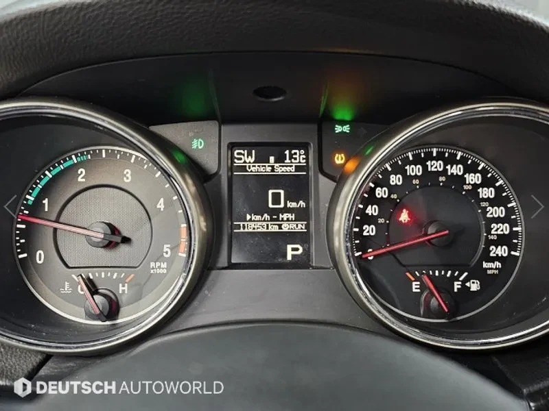 Jeep Cherokee 3.0 Diesel Laredo, снимка 8 - Автомобили и джипове - 53590249