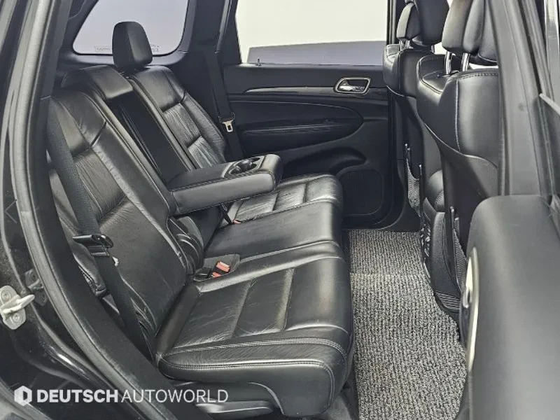 Jeep Cherokee 3.0 Diesel Laredo, снимка 12 - Автомобили и джипове - 53590249