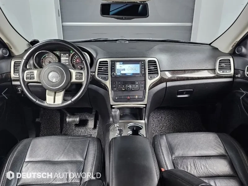 Jeep Cherokee 3.0 Diesel Laredo, снимка 7 - Автомобили и джипове - 53590249