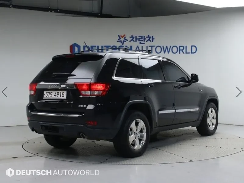 Jeep Cherokee 3.0 Diesel Laredo, снимка 2 - Автомобили и джипове - 53590249