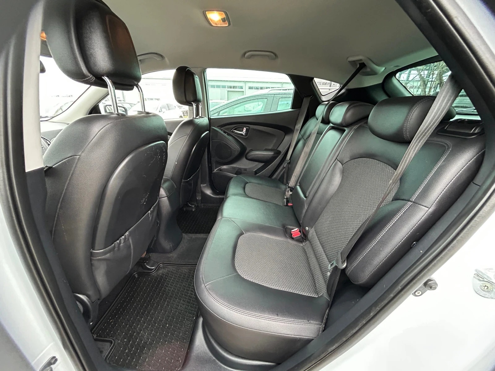 Hyundai IX35 2.0CRDi/4x4/136K.C./KEYLESS  - изображение 10