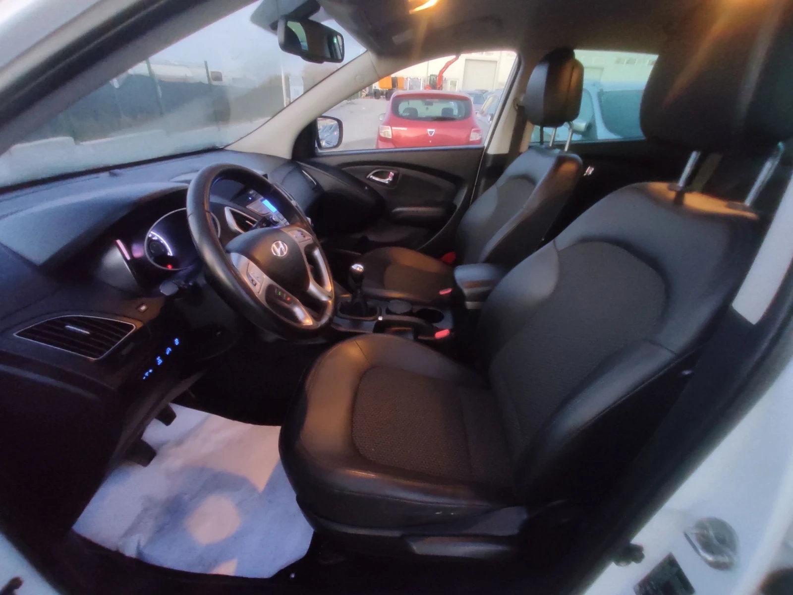 Hyundai IX35 2.0CRDi/4x4/136K.C./KEYLESS  - изображение 9