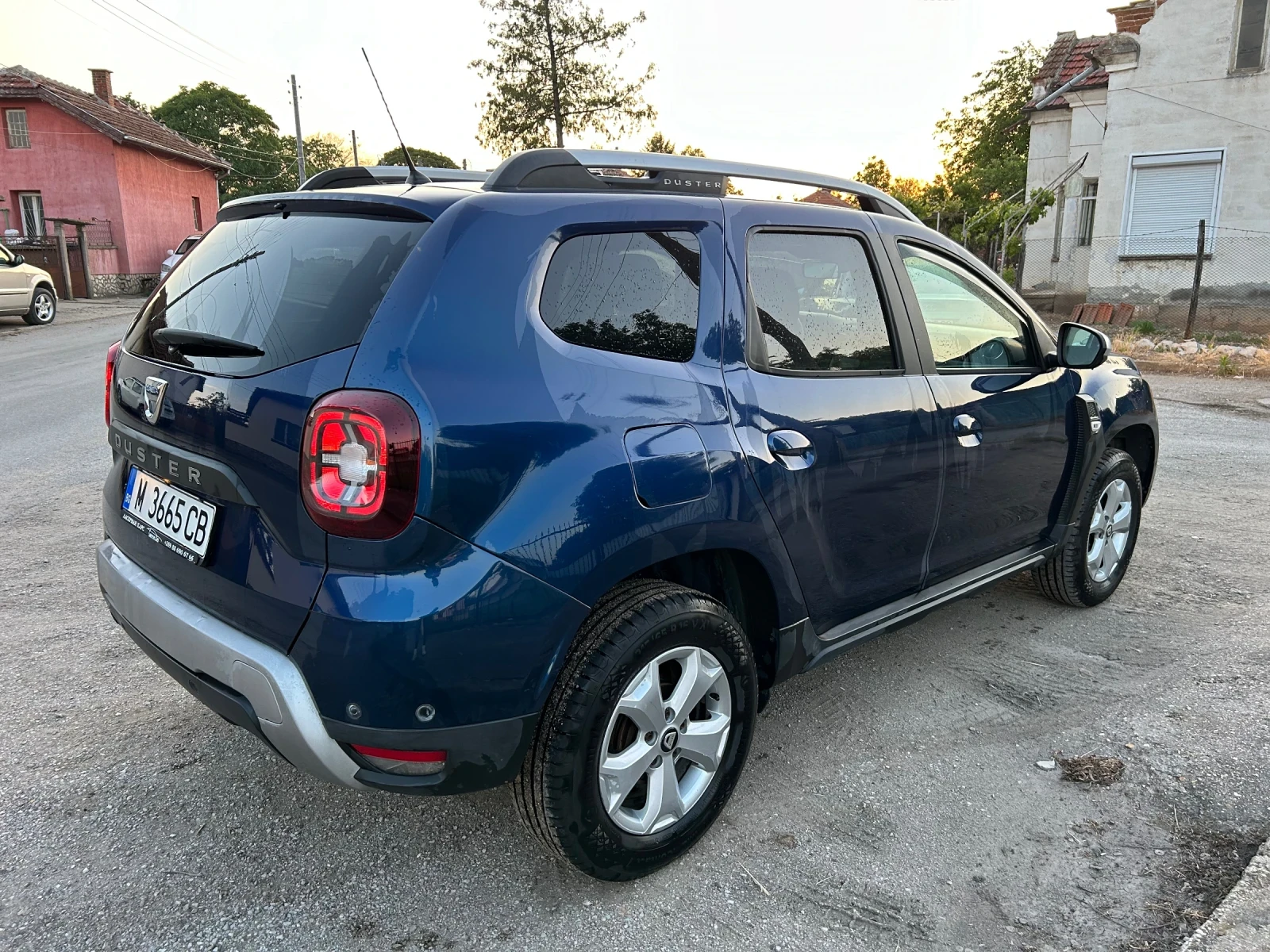 Dacia Duster 1.6 - изображение 5