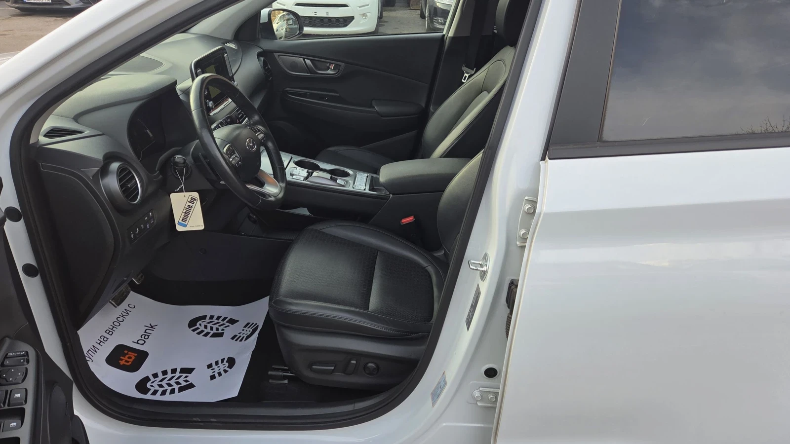 Hyundai Kona 64KW/Premium/SOH100% - изображение 8