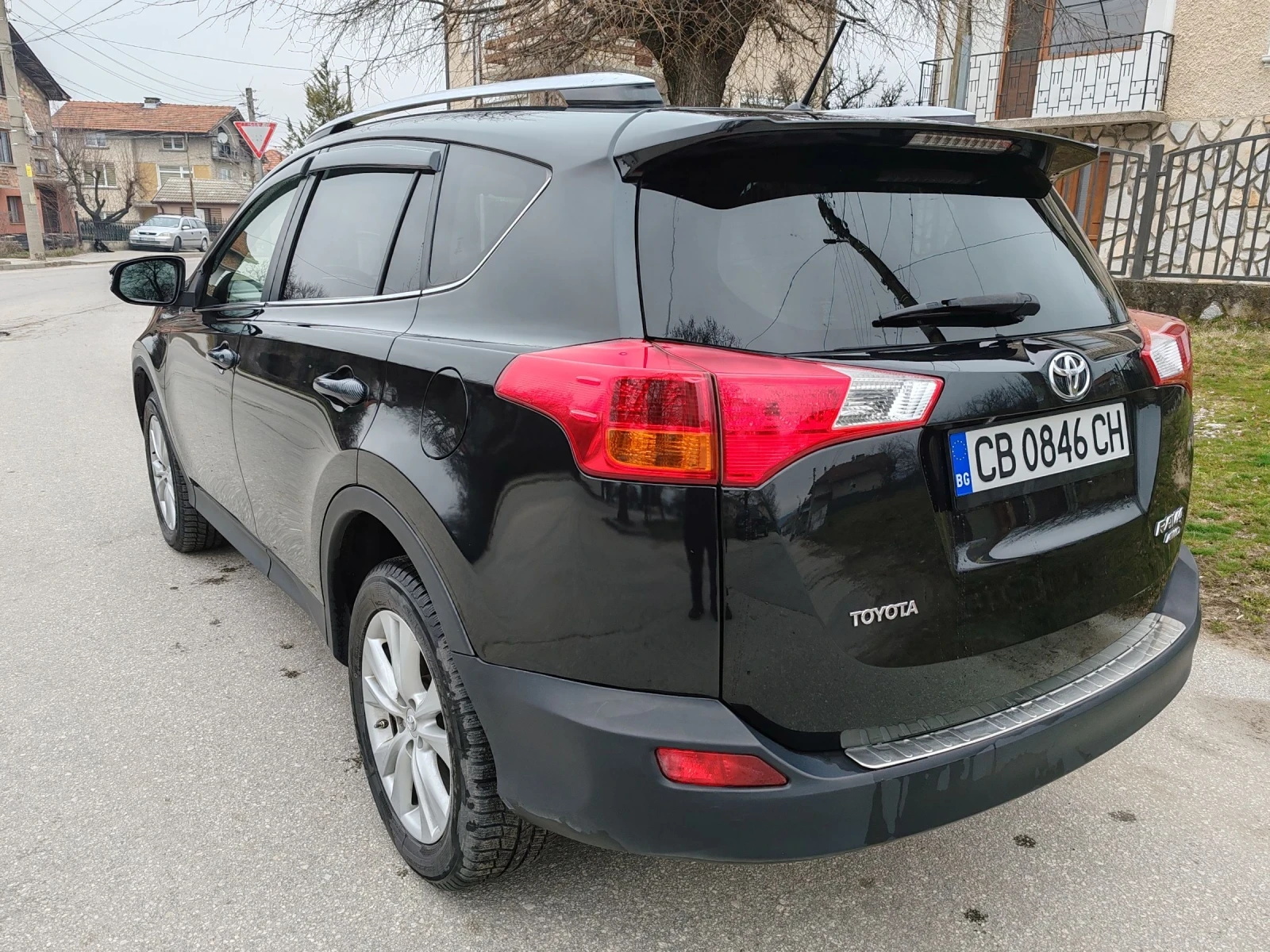 Toyota Rav4 2.2 150к, снимка 6 - Автомобили и джипове - 53923185