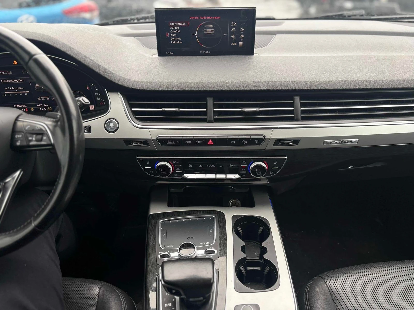 Audi Q7 TECHNIK РЕГИСТРАЦИЯ & ОБСЛУЖВАНЕ, снимка 8 - Автомобили и джипове - 54123805