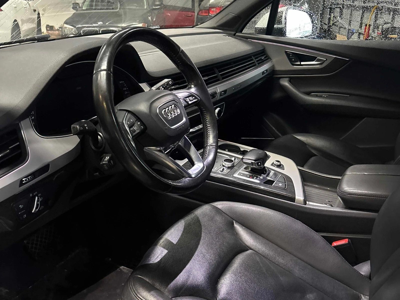 Audi Q7 TECHNIK РЕГИСТРАЦИЯ & ОБСЛУЖВАНЕ, снимка 7 - Автомобили и джипове - 54123805