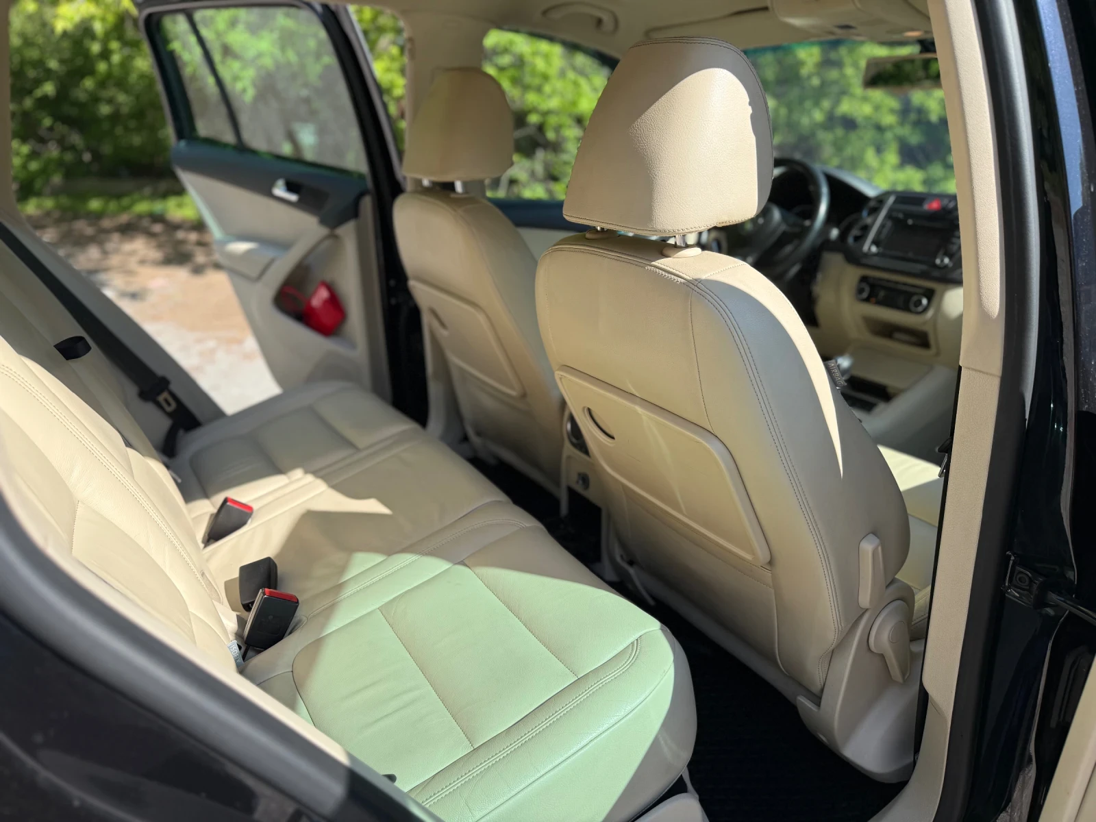 VW Tiguan 2.0 TSI 4 Motion, снимка 8 - Автомобили и джипове - 54440250