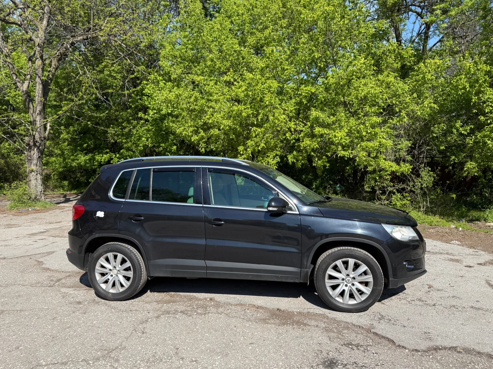 VW Tiguan 2.0 TSI 4 Motion, снимка 2 - Автомобили и джипове - 54440250
