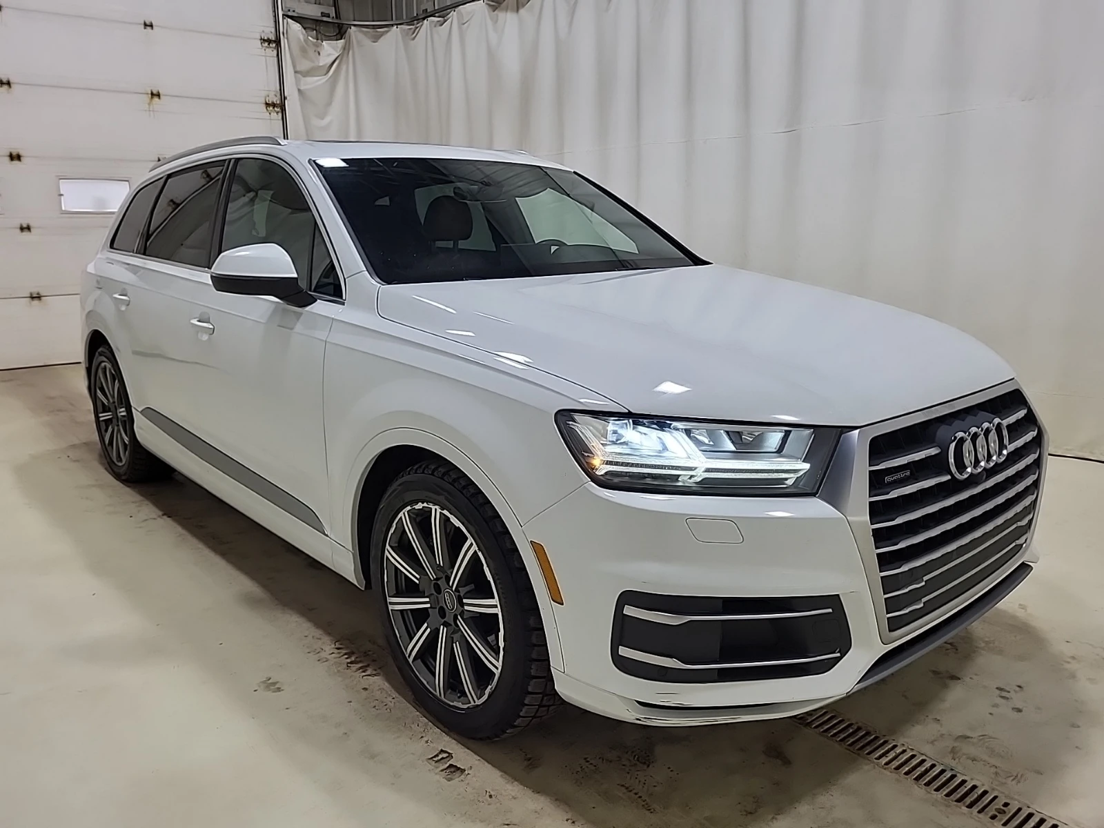 Audi Q7 TECHNIK, снимка 2 - Автомобили и джипове - 54757049