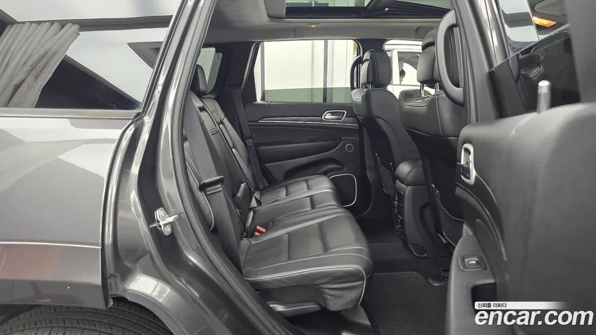 Jeep Grand cherokee 3.6 Summit , снимка 11 - Автомобили и джипове - 55001278